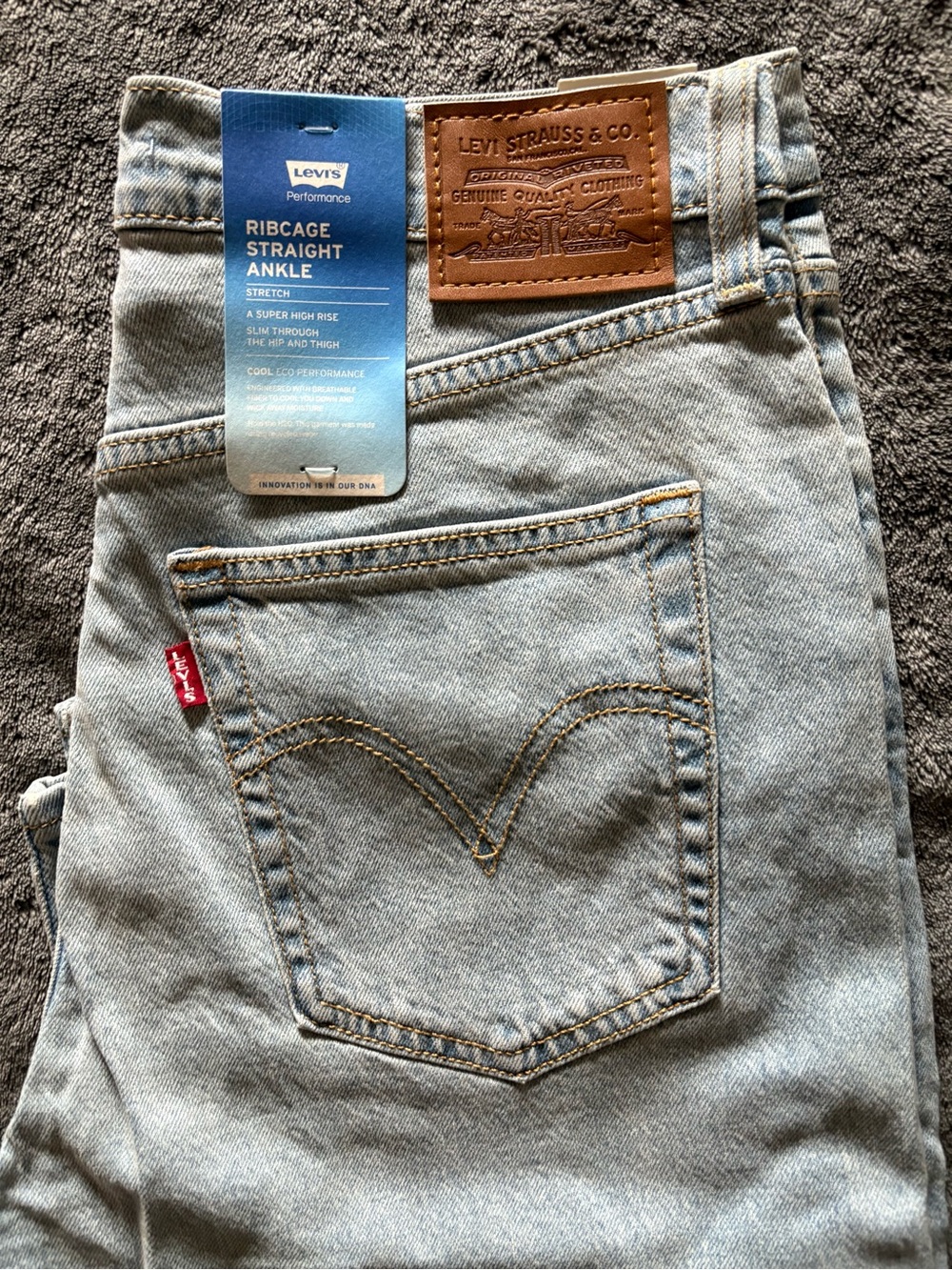 Levi's Ribcage Straight Ankle